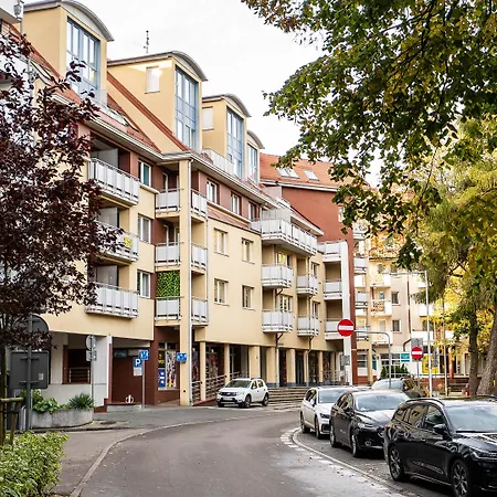 Port Iii, Sun & Snow