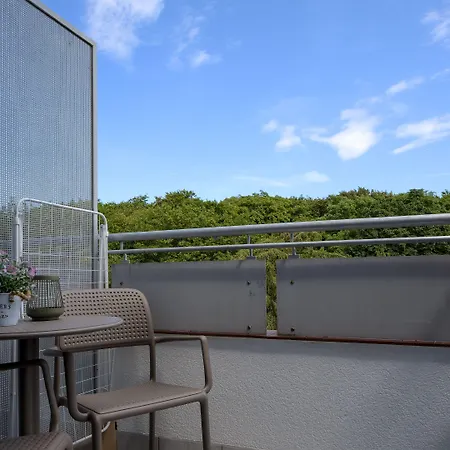 Port Iii, Sun & Snow 코워브제크