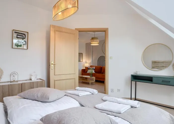 Port Iii, Sun & Snow 코워브제크