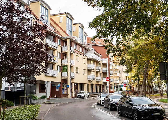 Port Iii, Sun & Snow